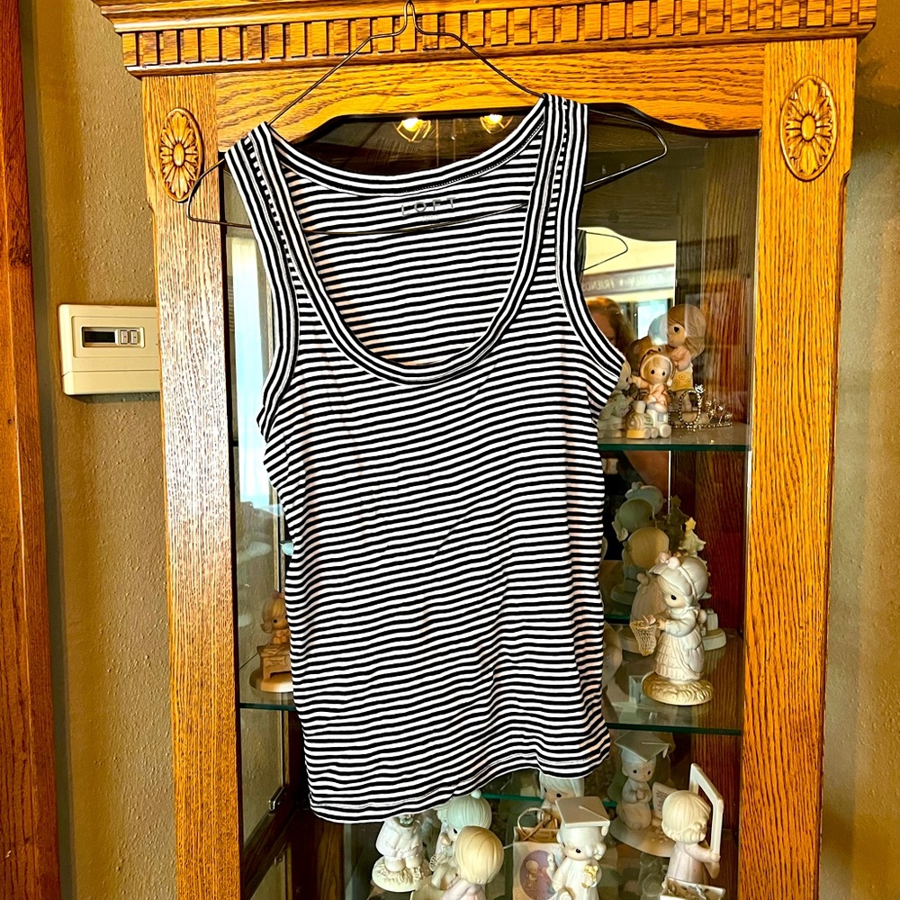 The Loft Women’s Tank Size Small